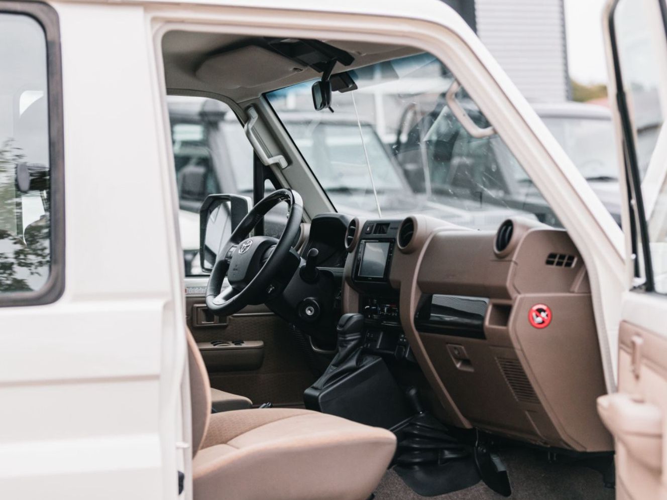 Toyota Land Cruiser GDJ 71 LX+ imagem 3
