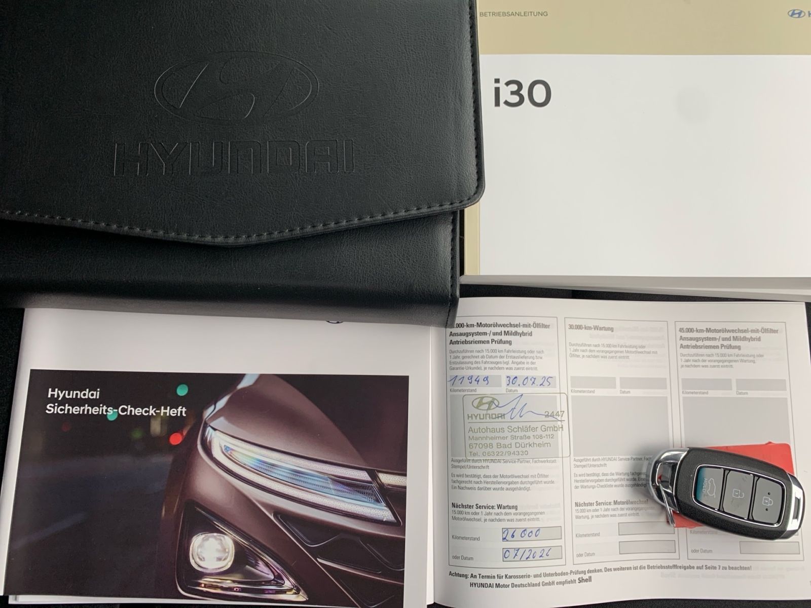 Fahrzeugabbildung Hyundai i30 Kombi 1.0 T-GDI 7-DCT Advantage Navi LED