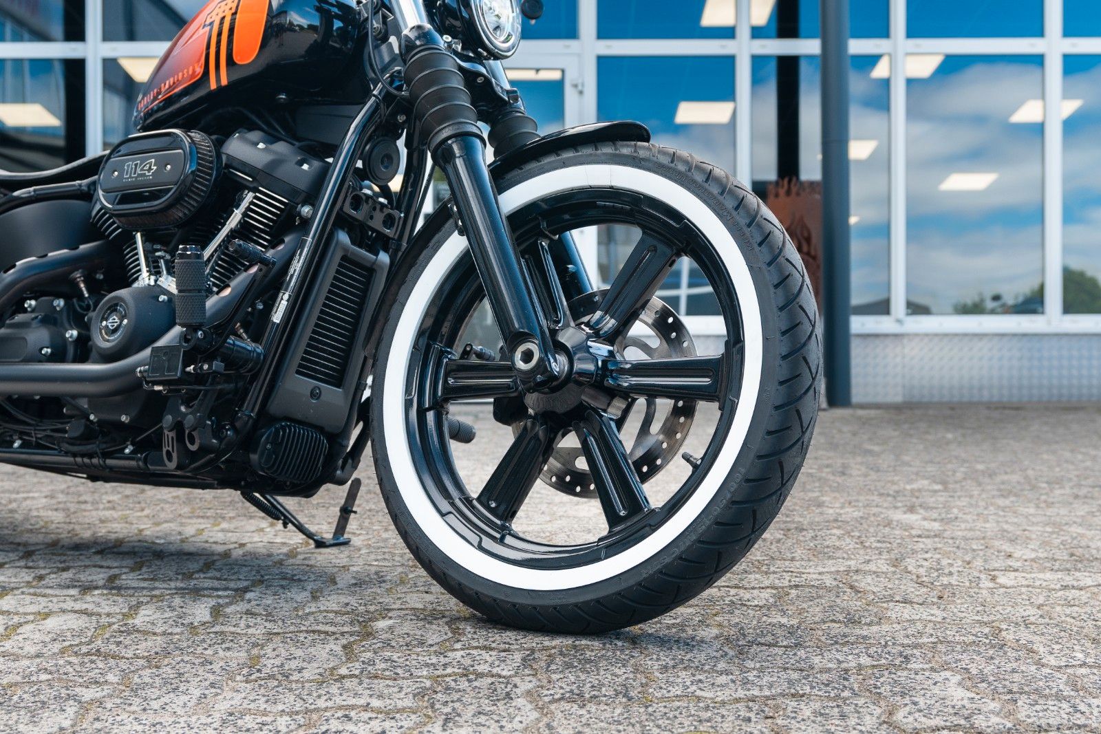 Fahrzeugabbildung Harley-Davidson Softail FXBBS Street Bob - Jekill & Hyde- Bobber