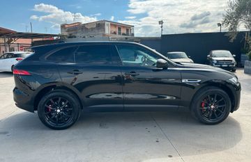 Jaguar F-Pace - 4