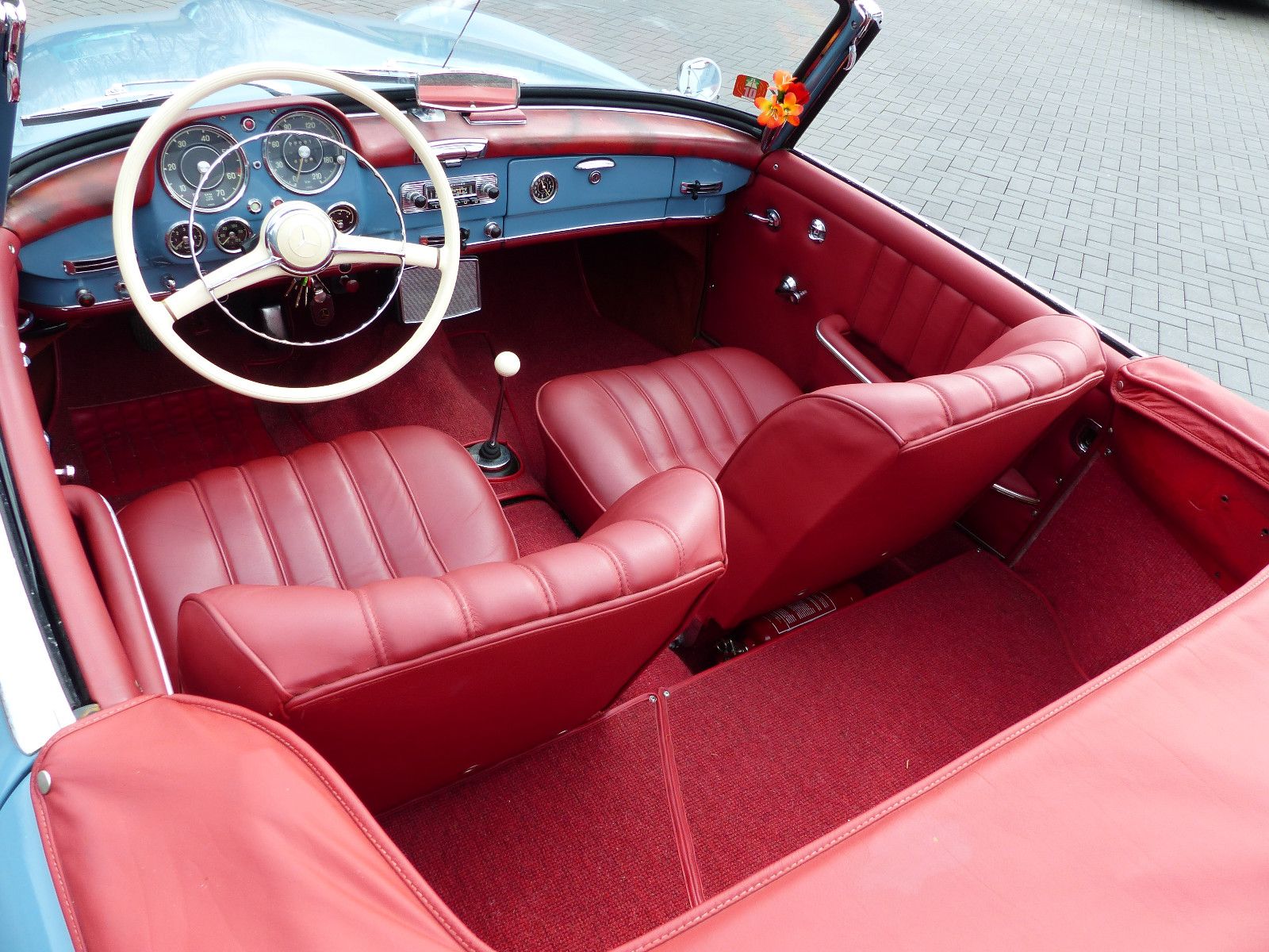 Fahrzeugabbildung Mercedes-Benz 190 SL