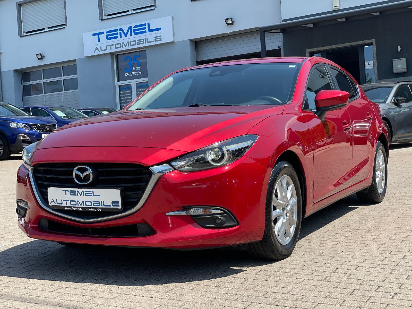 MAZDA 3