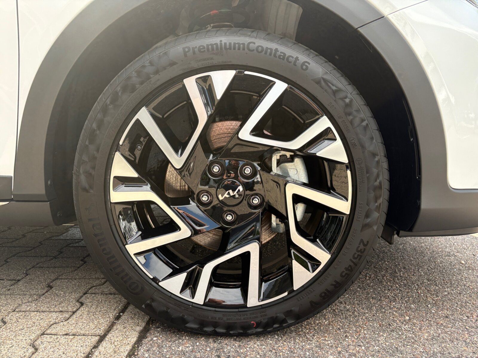 Fahrzeugabbildung Kia Xceed 1.5 T-GDI Platinum Edition NaviDistronic