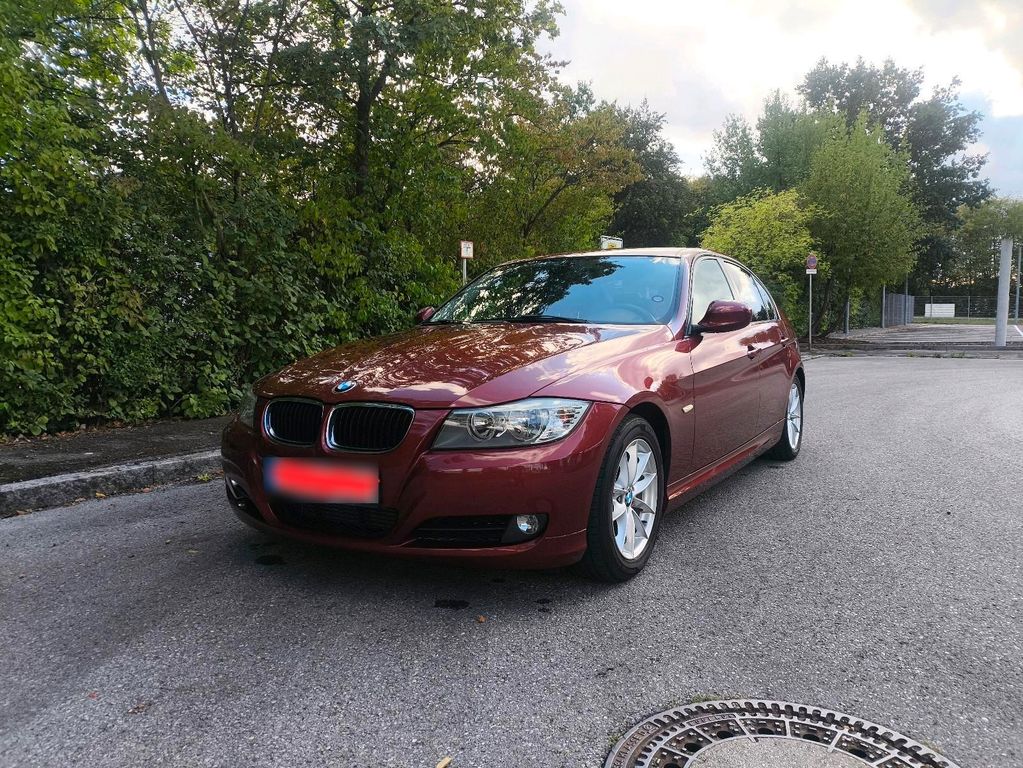 Image of BMW 320