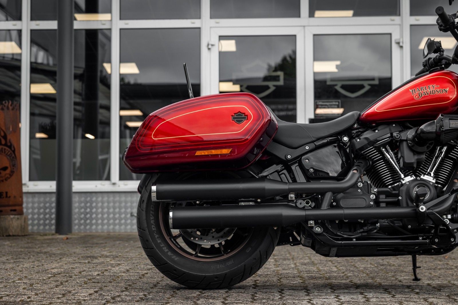 Fahrzeugabbildung Harley-Davidson FXLRST LOW RIDER ST 117 - EL DIABLO Nr. 359/1500