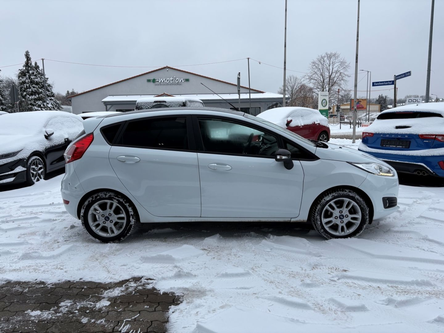 Fahrzeugabbildung Ford Fiesta SHZ Bluetooth Klimaanlage heizb WSS