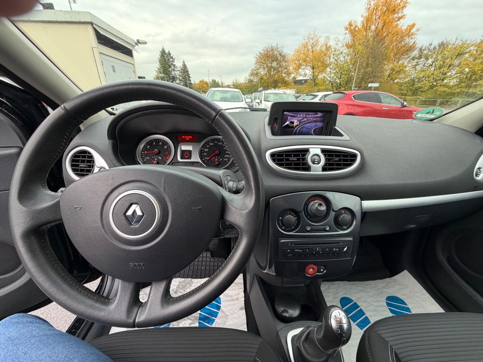 Renault Clio 2013 — photo 8