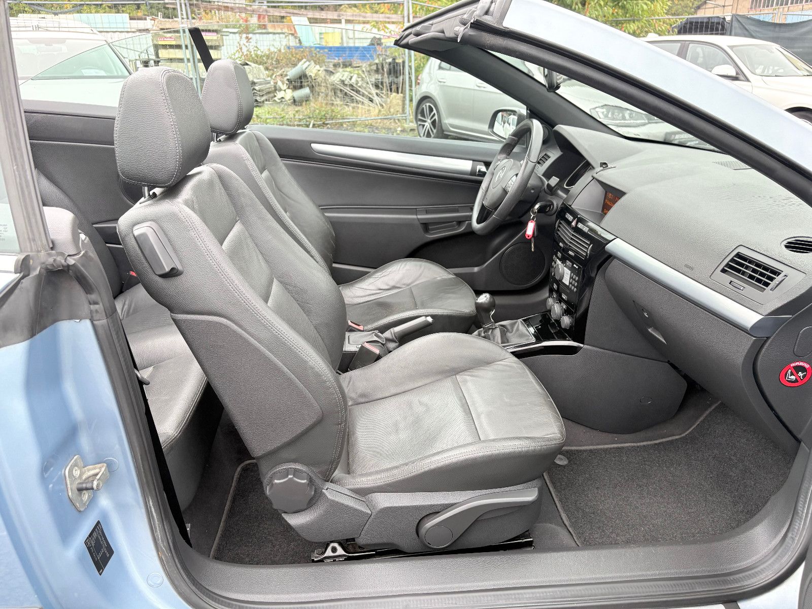 Fahrzeugabbildung Opel Astra 1.9 CDTI Leder Klima 1.HAND 110kW