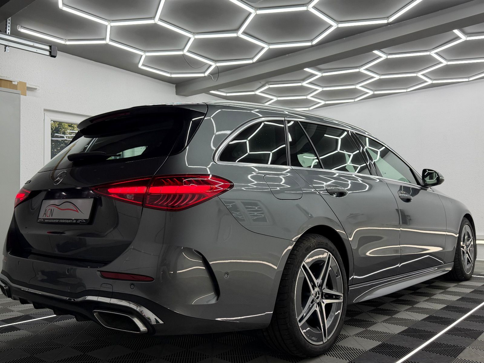 Fahrzeugabbildung Mercedes-Benz C 300 T d AMG-LINE/AMBI+/DAB/LED/DISTRONIC+