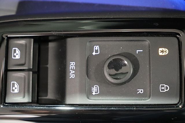 ID.4 Pure ACC Sitzheizung Winterräder LED NAVI T