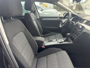 Volkswagen Passat Variant - 11