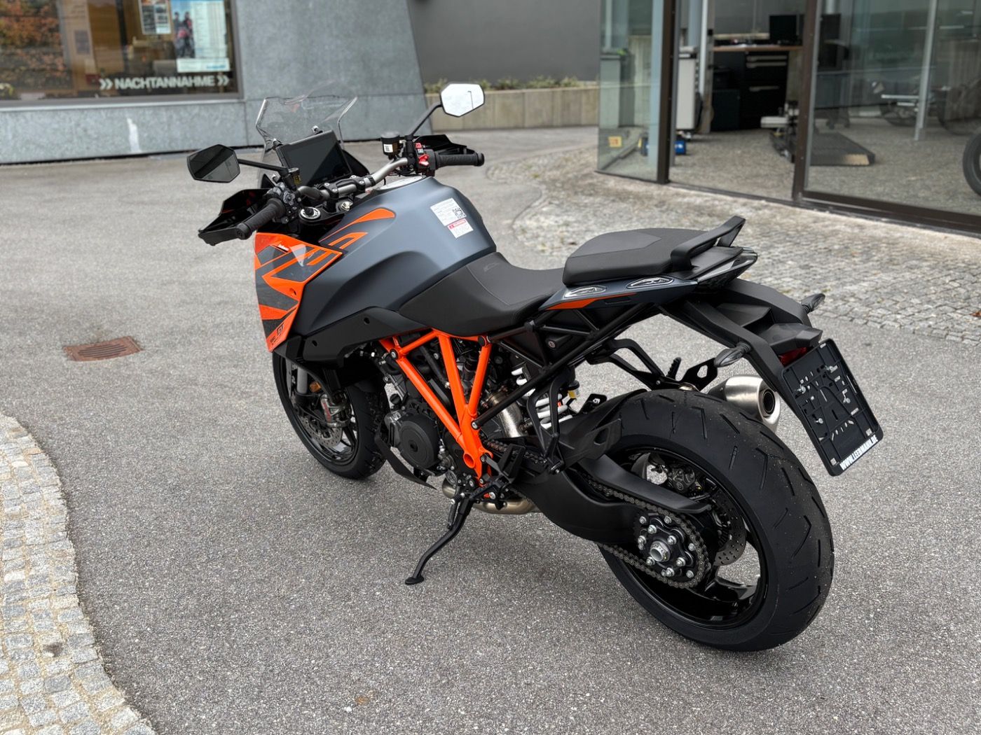 Fahrzeugabbildung KTM 1290 Super Duke GT 0% Finanzierung, 4 J. Garanti