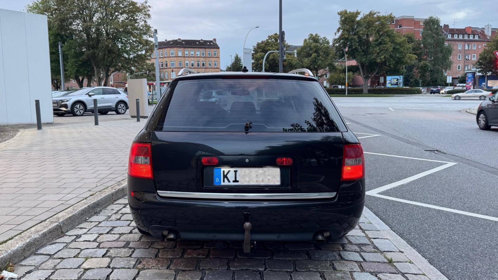 Audi Quattro 2004 — engine 2.496 cm³, 179 HP (132kW)