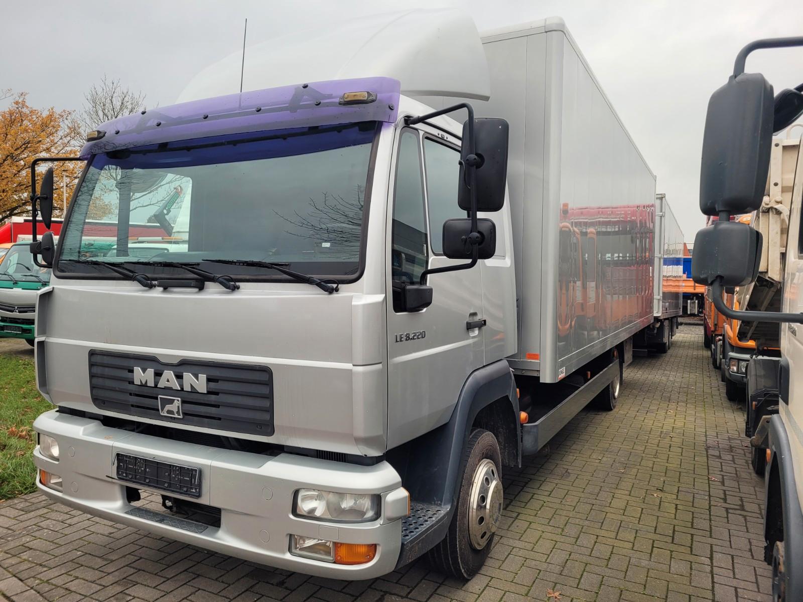 MAN 8.220 L Autotransporter/Hänger 10,0 To/D-Stock