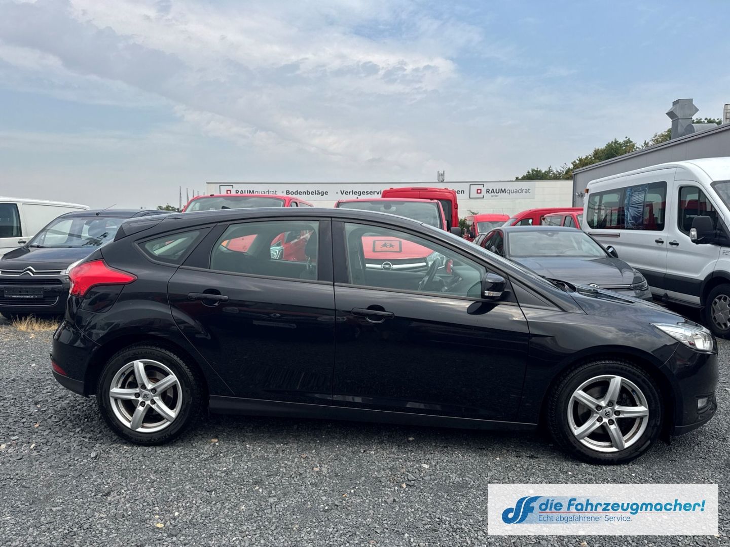 Fahrzeugabbildung Ford Focus Business Navi SHZ LenkradHZG *1502 *EXPORT