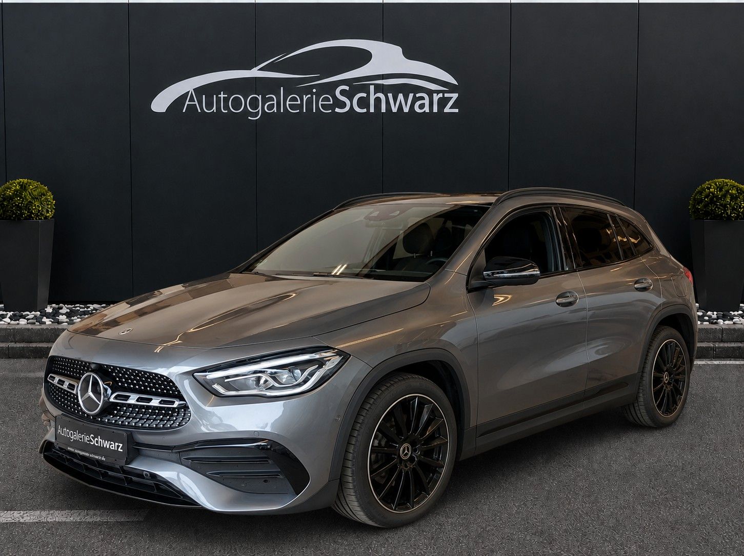 Mercedes-Benz GLA 250e AMG 20" NIGHT AMBI PANO HEAD-UP DIS KAM