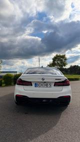 BMW Bmw M 550 i, B&W Anlage, Massage, carVertical - weiße BMW M550