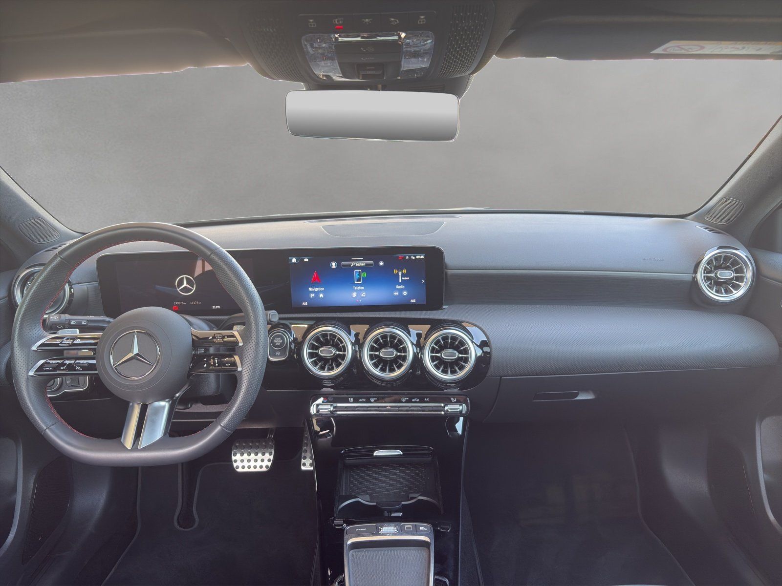Fahrzeugabbildung Mercedes-Benz A 200 d AMG PANO Keyless DISTRONIC Multibeam