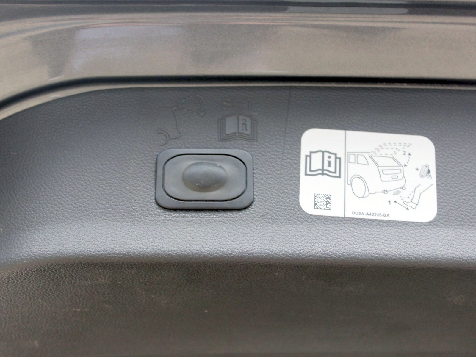 Fahrzeugabbildung Ford Kuga Cool & Connect 1,5 EcoBoost 4x2