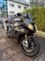 BMW S1000RR HP4 - BMW R4