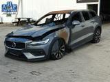 Volvo V60 Cross Country T5 AWD Pro Aut. - Volvo V60 Unfallwagen
