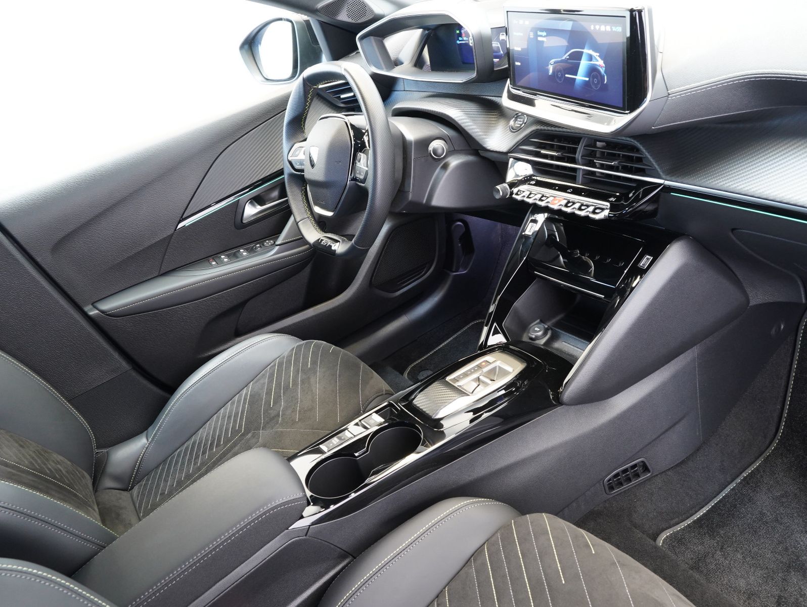 Fahrzeugabbildung Peugeot e-208 GT LED/NAVI/CARPLAY/DAB/11KW/SOH