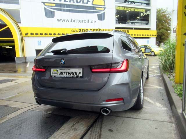 BMW 320d Touring xDrive Aut Navi/curved/SHZ/PDC foto 12