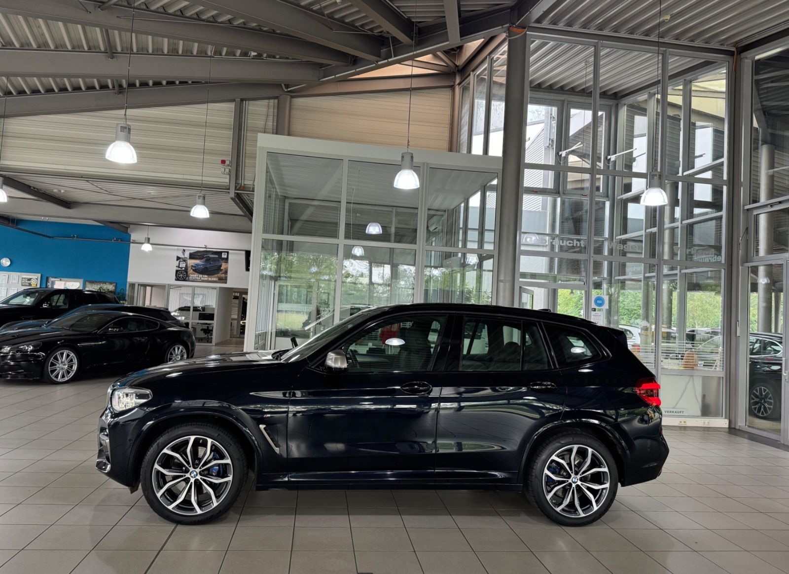 Fahrzeugabbildung BMW X3  M40i Kamera Panorama HUD HiFi Komfort Alarm