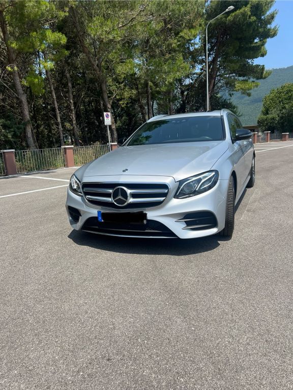 Image of Mercedes-Benz E 220