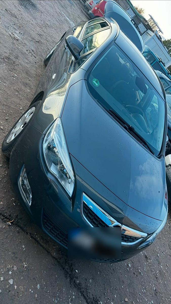 Opel Astra, 2012