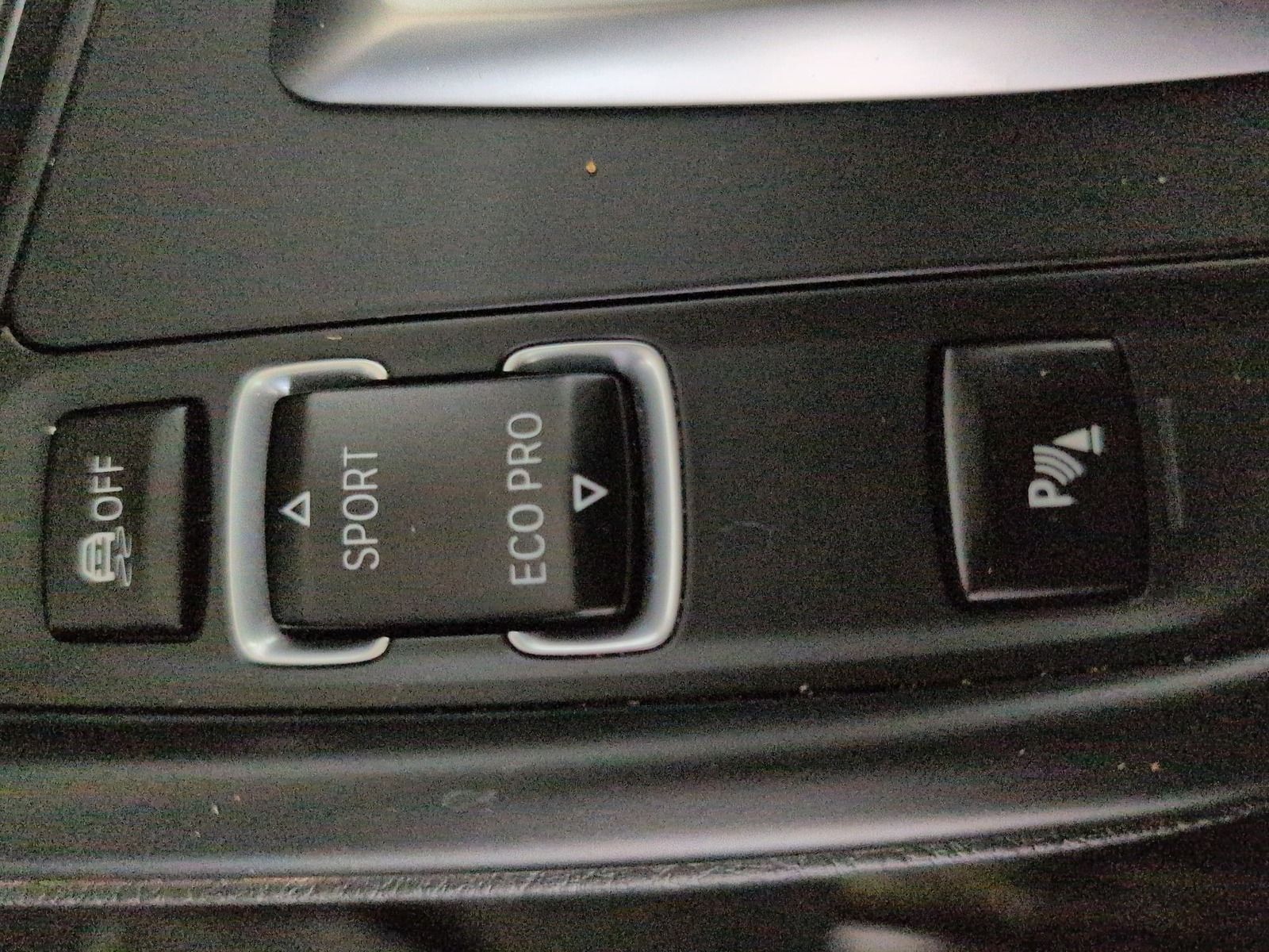 Fahrzeugabbildung BMW 320 d Touring xDrive * Leder * Bi- Xenon