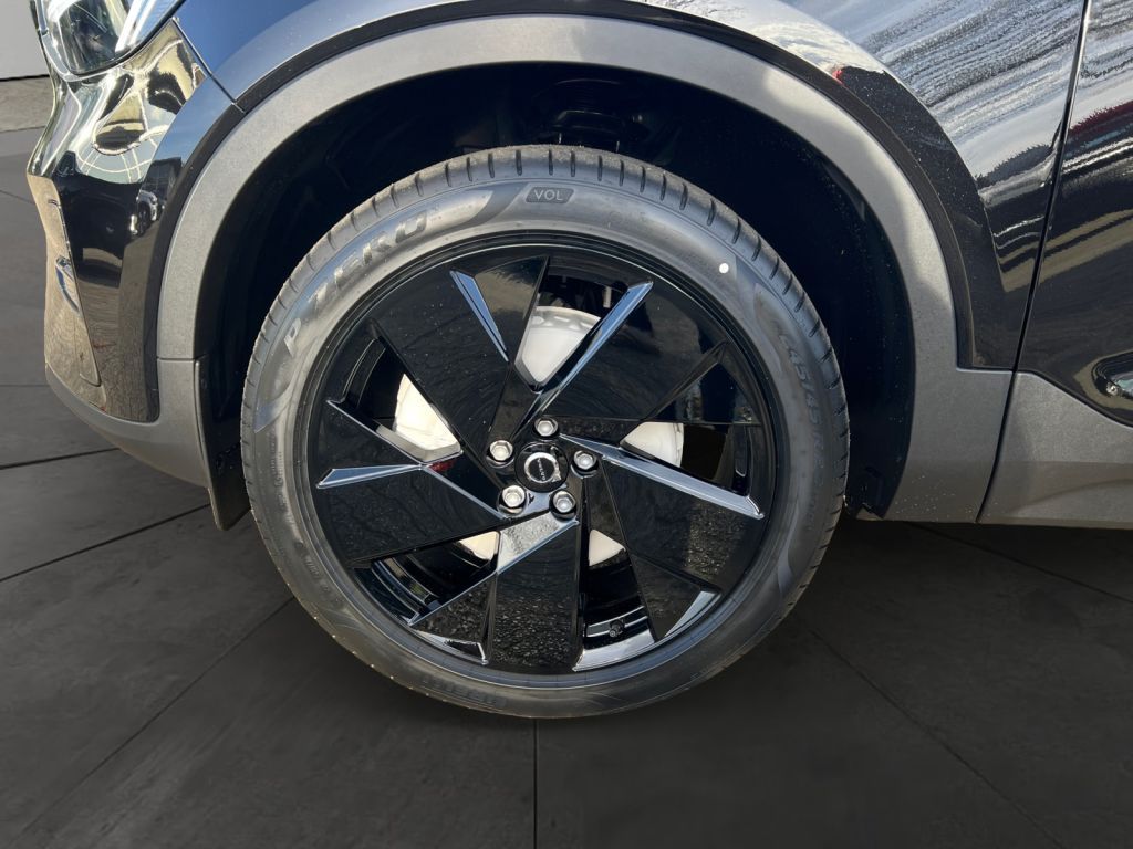 VOLVO XC40 B3 B DKG Plus Black Edition, FHZ VOLVO XC40 B3 B DKG Plus Black Edition, FHZ