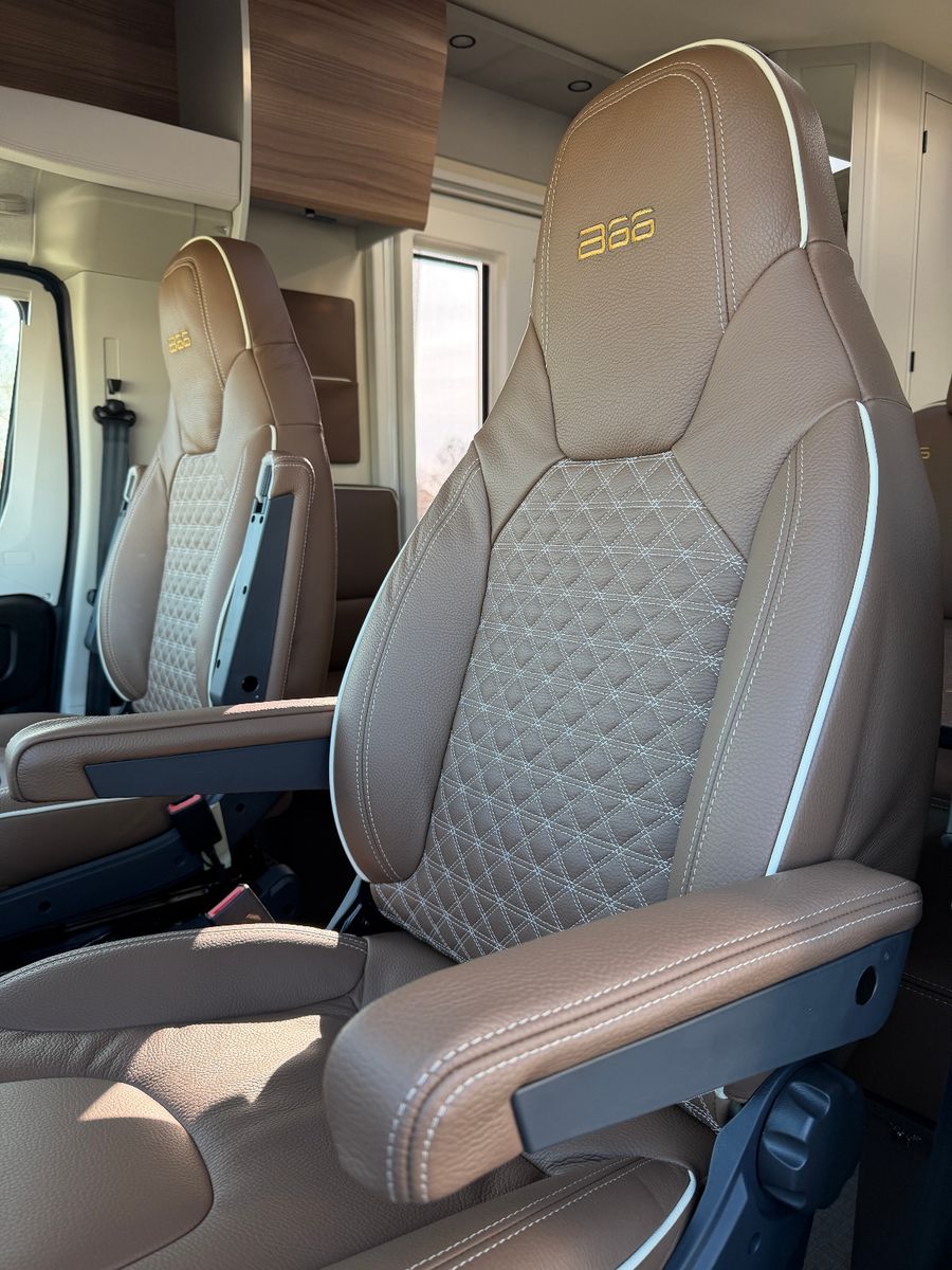 Fahrzeugabbildung Bürstner B66 TD 690