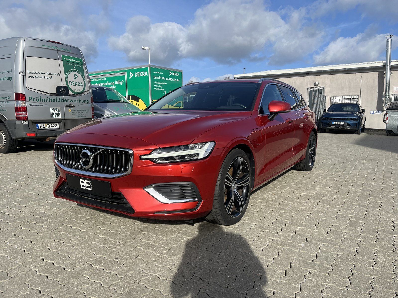 Volvo V60 T6 PHEV Momentum Pro