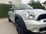 MINI Cooper D Countryman SD - silberne MINI Cooper D Countryman