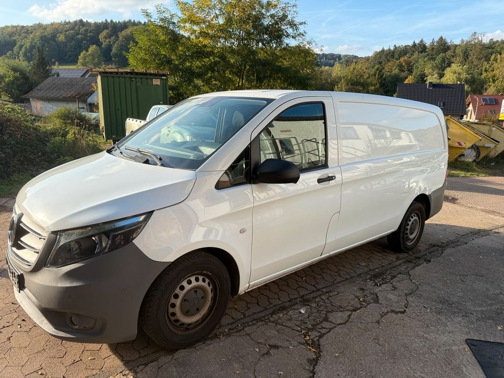 Image of Mercedes-Benz Vito