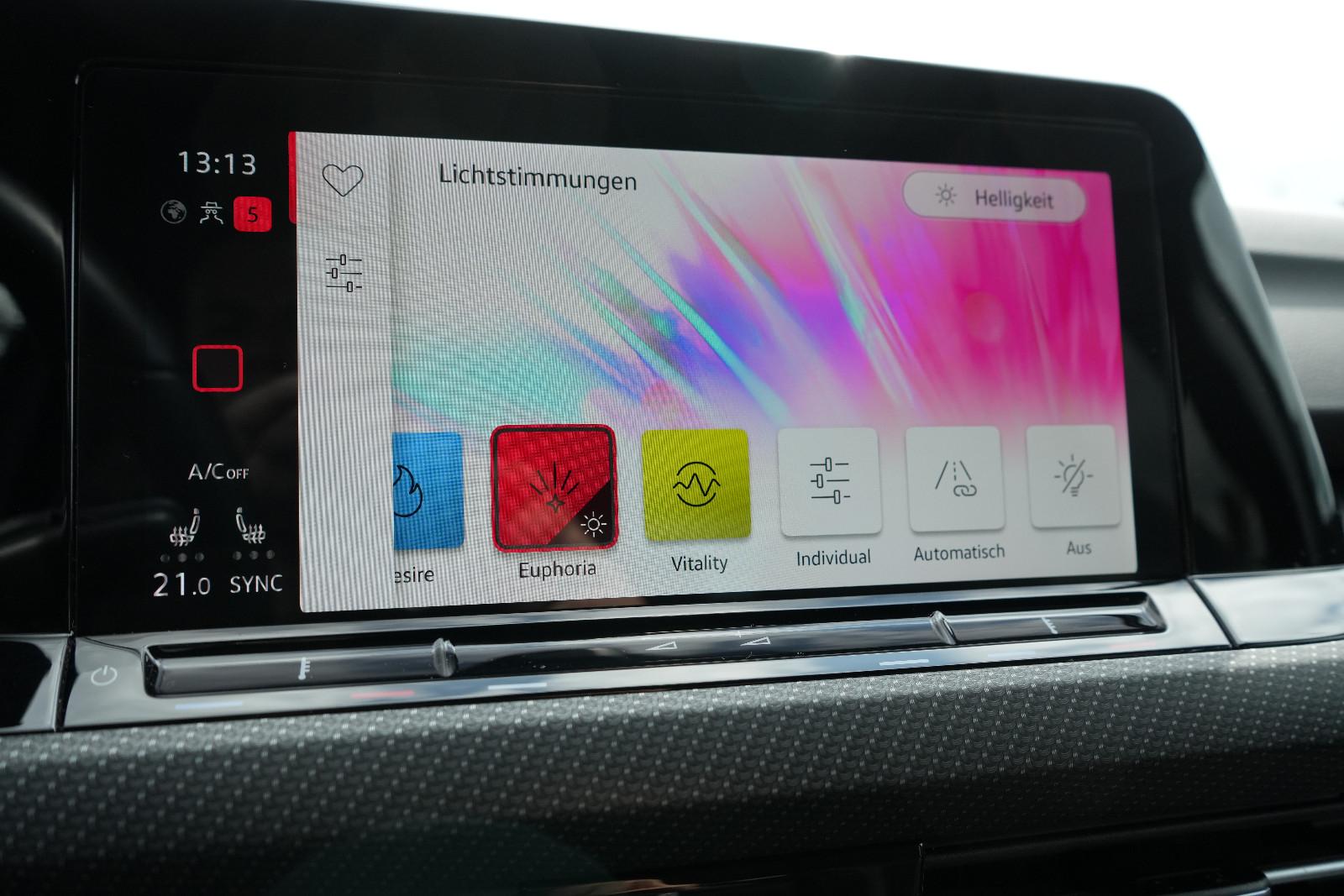 Volkswagen Golf VIII Lim. R-Line eTSI LED LHZ ACC DCC, миниатюра 27