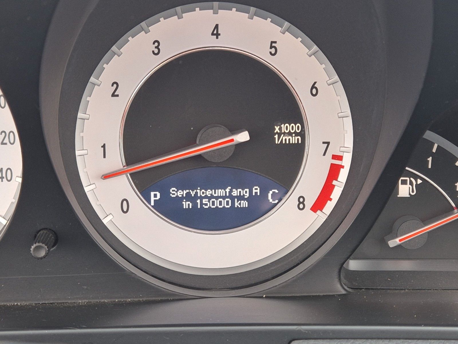Fahrzeugabbildung Mercedes-Benz SLR SL 350 PIECHA CARBON PANO MEMORY H&K LED