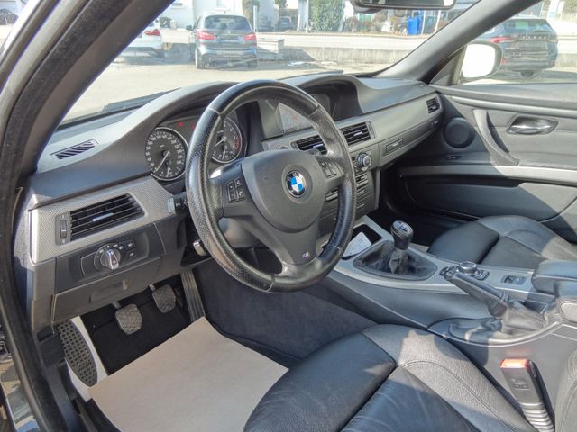 Fahrzeugabbildung BMW 325i/M-Paket/Xenon/Leder/2.Hd/Navi/19-Zoll/VollS