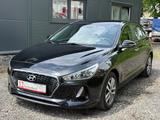 Hyundai i30 Comfort*1,0T*Klima*SHZ*Kamrera*LED* - Hyundai i30 Comfort mit Benzin-Antrieb