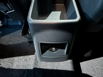 Ford Tourneo Courier Titanium Automatik AHK