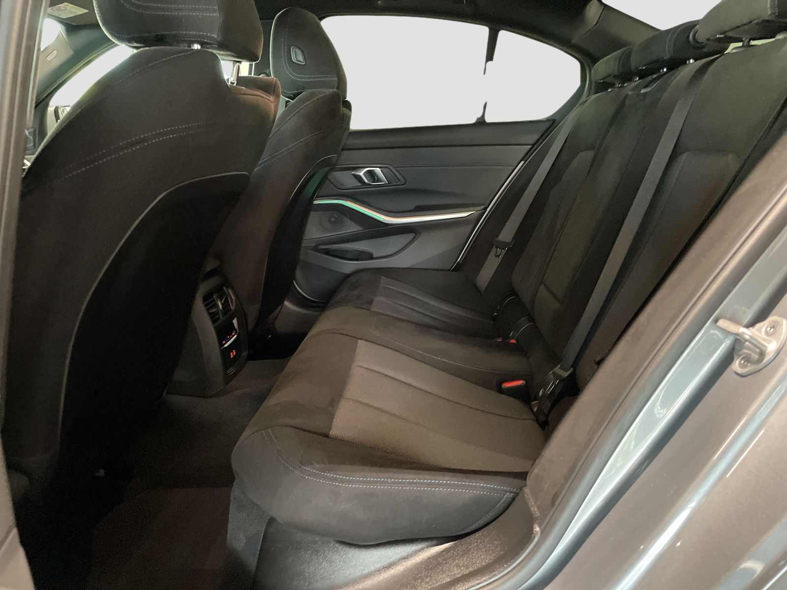 BMW 320 - Bild 13