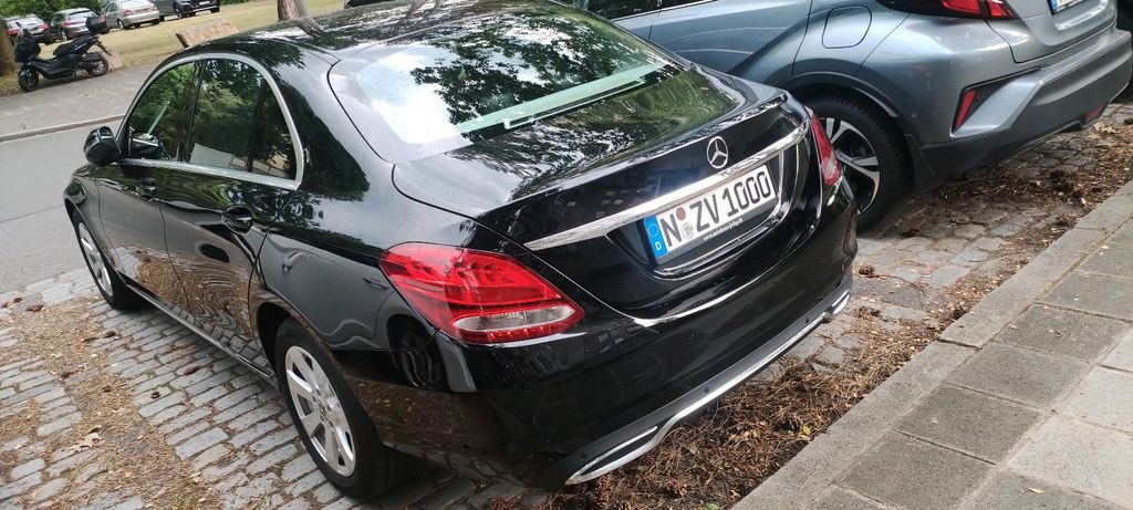 Image of Mercedes-Benz C 220