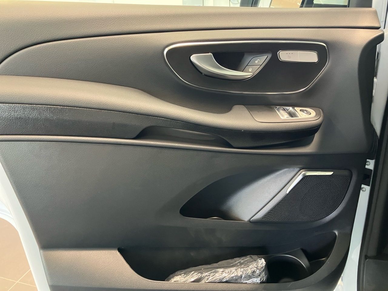 Fahrzeugabbildung Mercedes-Benz V 250 d STYLE Lang AHK LED Klima 8-Sitzer Standh