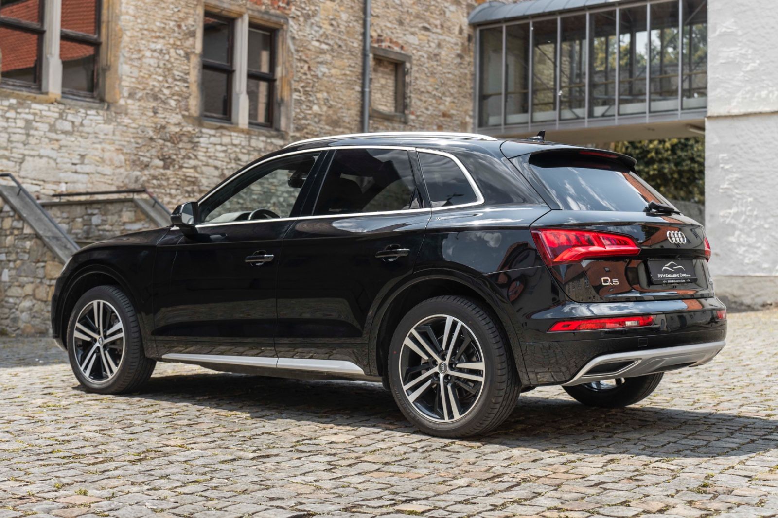 Fahrzeugabbildung Audi Q5 45TFSI QUATTRO LED KAM ALCANTARA TOTW NAV