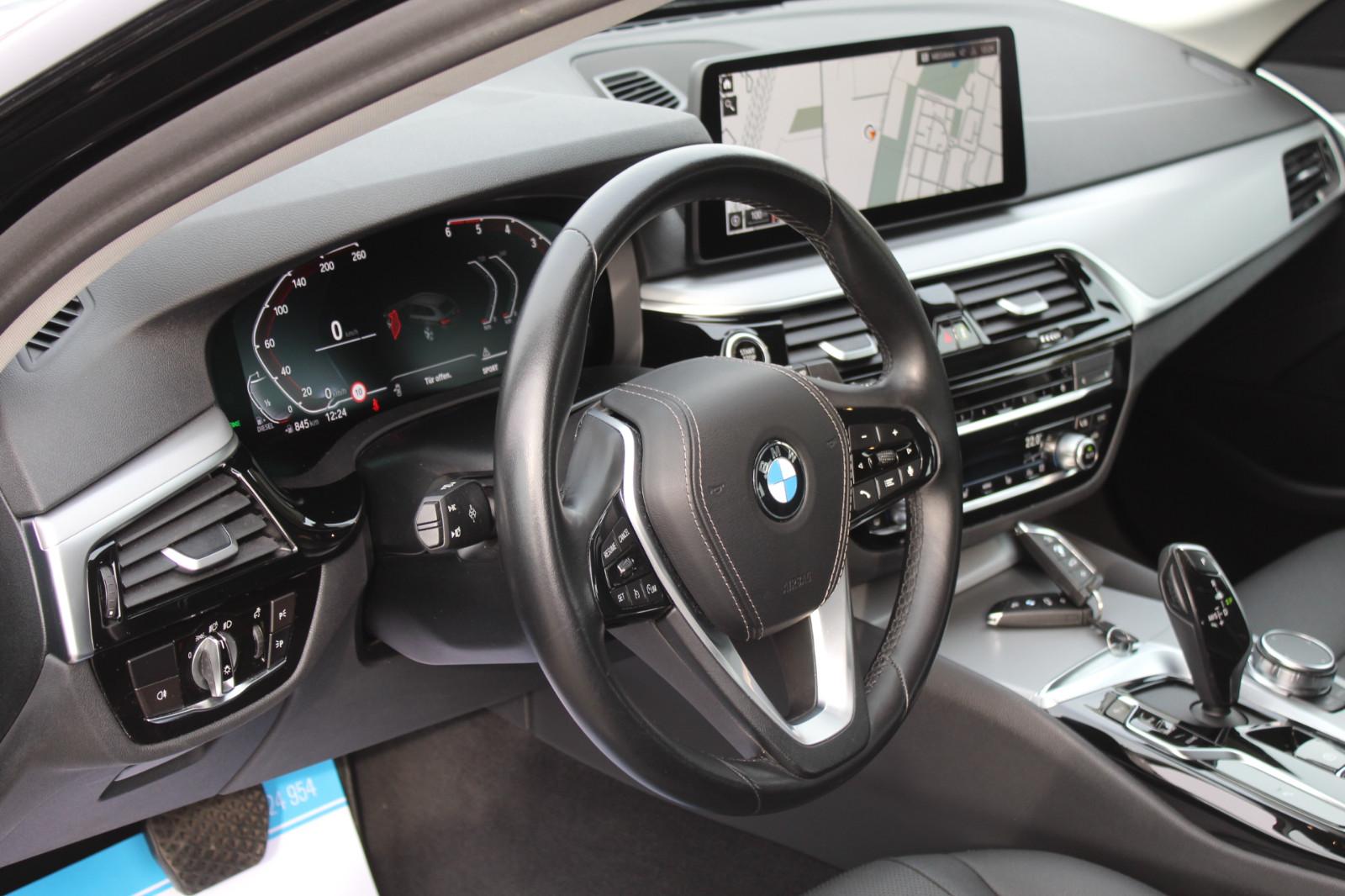 BMW 530d Tour. +DAB+Kamera+S-Leder+Active Guard+