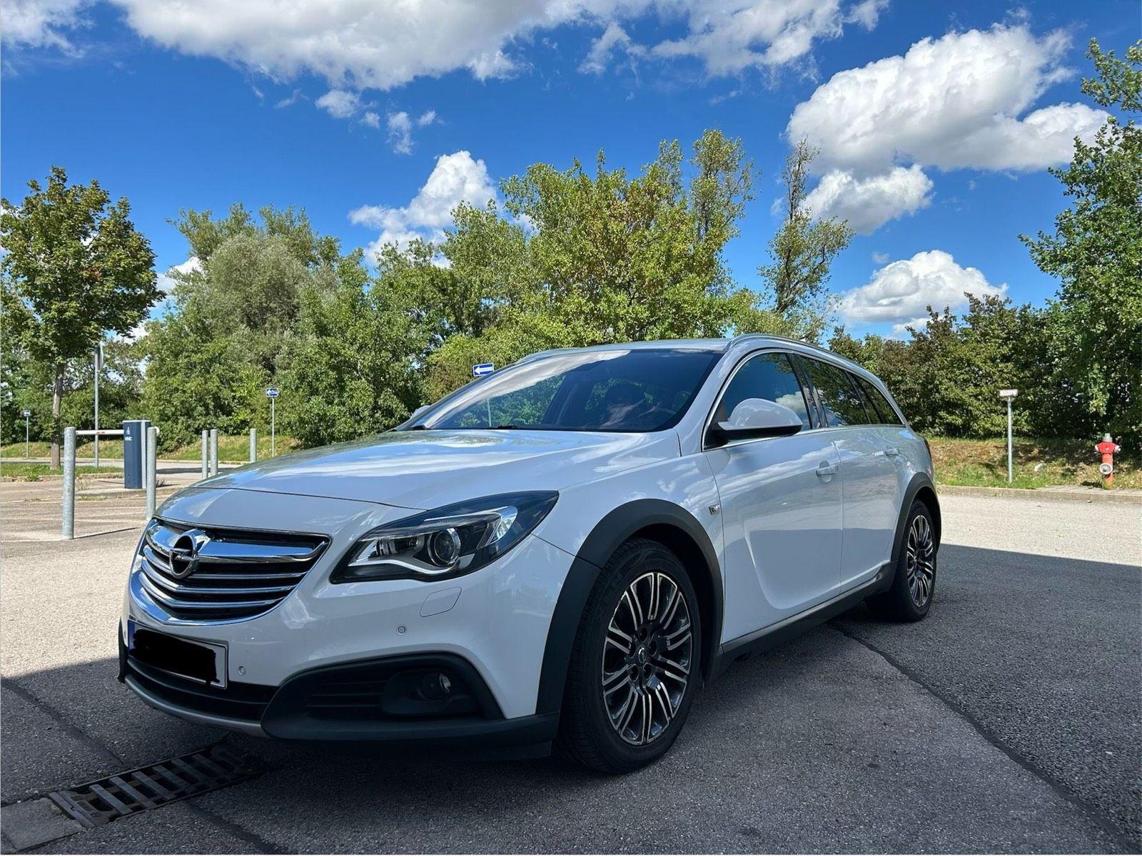 Opel Insignia 2014 — rear view