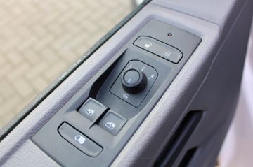 Volkswagen T6 Transporter ***AUTOMATIKLED SCHEINWERFER***