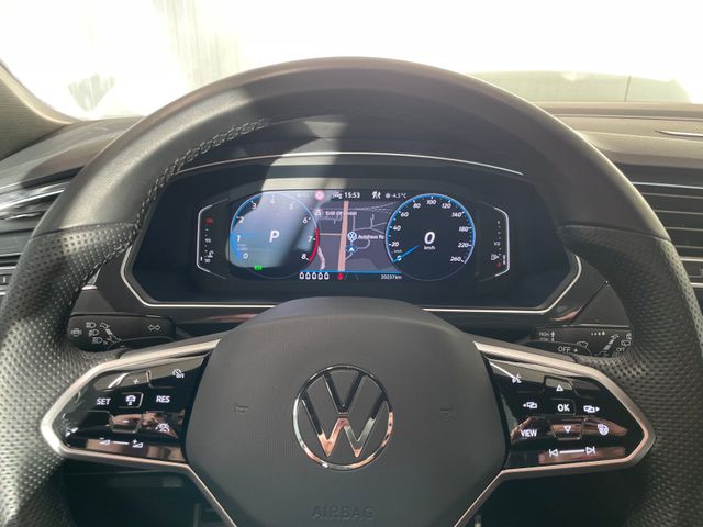 Tiguan Allspace R-Line 4M 2.0 TSI DSG 7-SITZER N