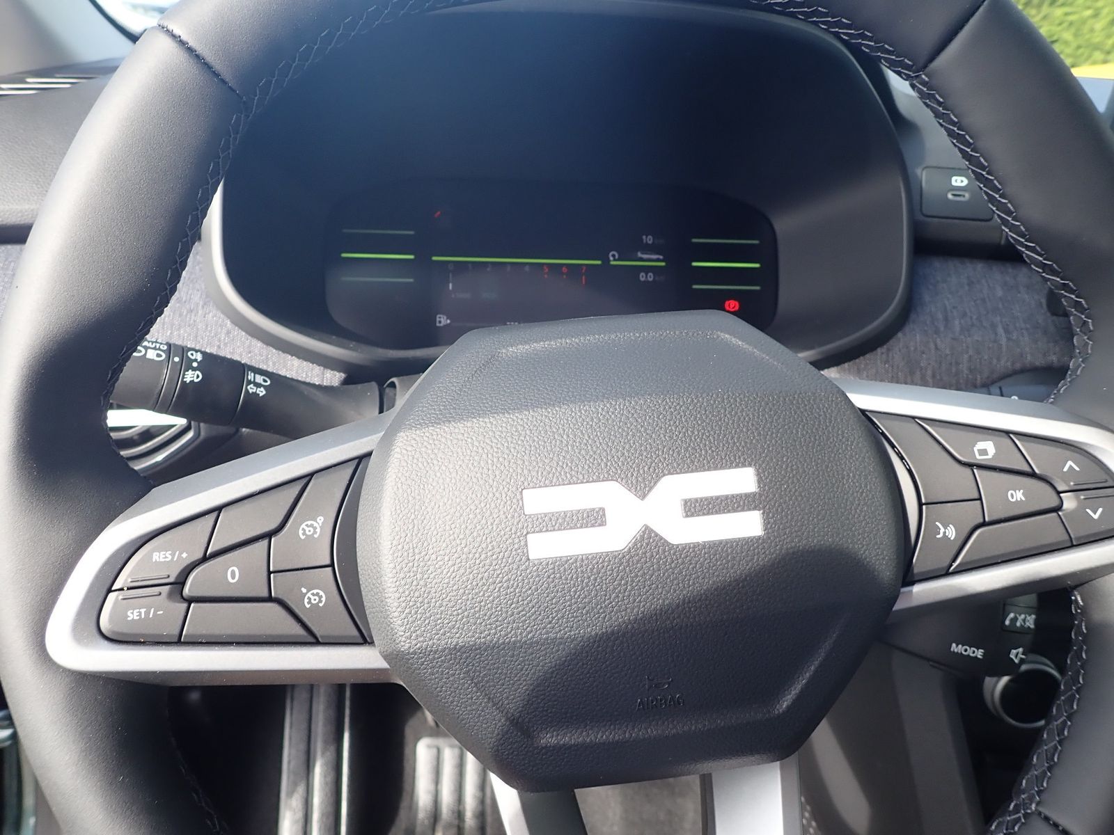 Fahrzeugabbildung Dacia Jogger Journey TCe 110